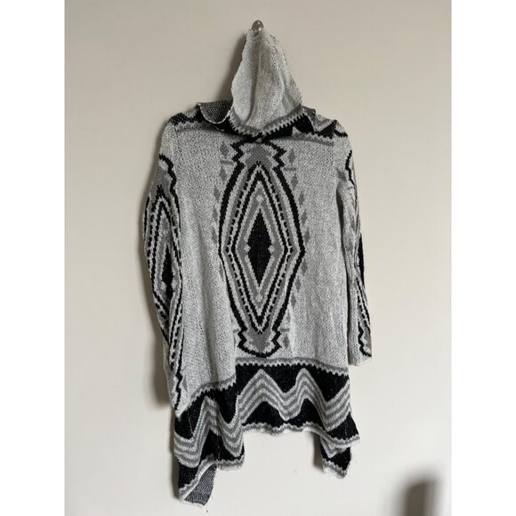 Tucker & Tate Grey & Black Aztec Design Cardigan - Size XL - Picture 4 of 10